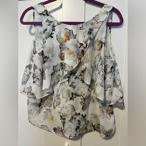 Philosophy Cream Floral Sleeveless Blouse